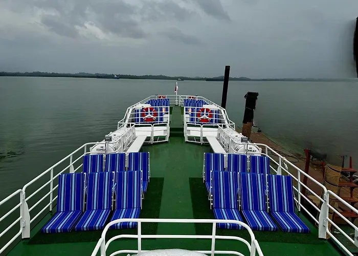 Giliticket Fast Ferries Botel
